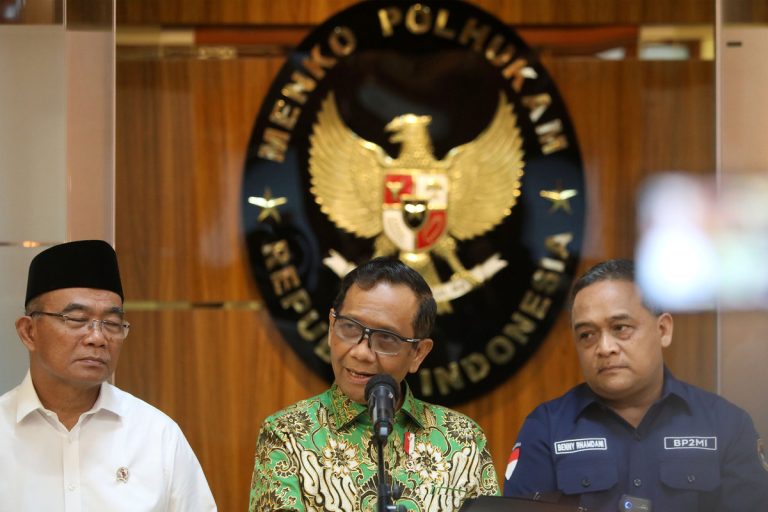 Peringatan Keras bagi Beking Perdagangan Orang